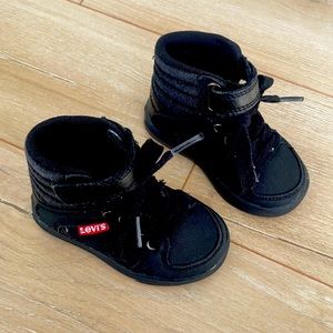 Black High Top Baby Levi’s Sneakers Size 5
